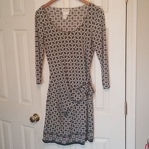 Dress with 3/4 length sleeves